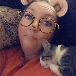 Meet your Posher, Lisa